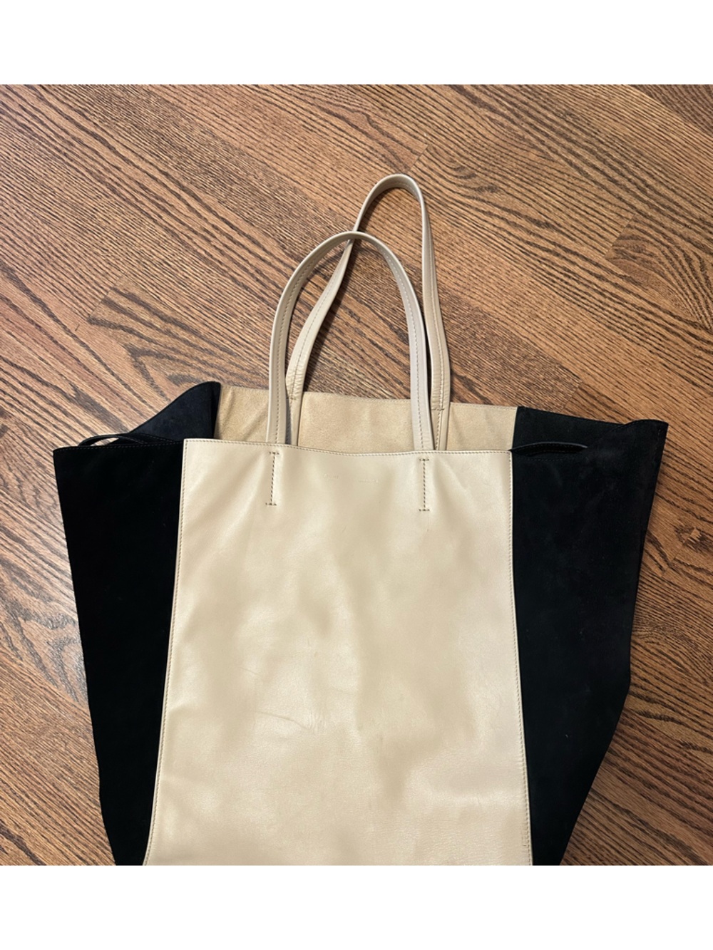 Celine Medium Phantom Cabas in Beige and Black Suede - Picture 3 of 15